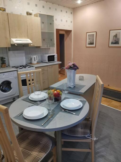 Cozy, Spacious Gertruda Self Chek In 20 Min To Old With Car 5 Min Appartement