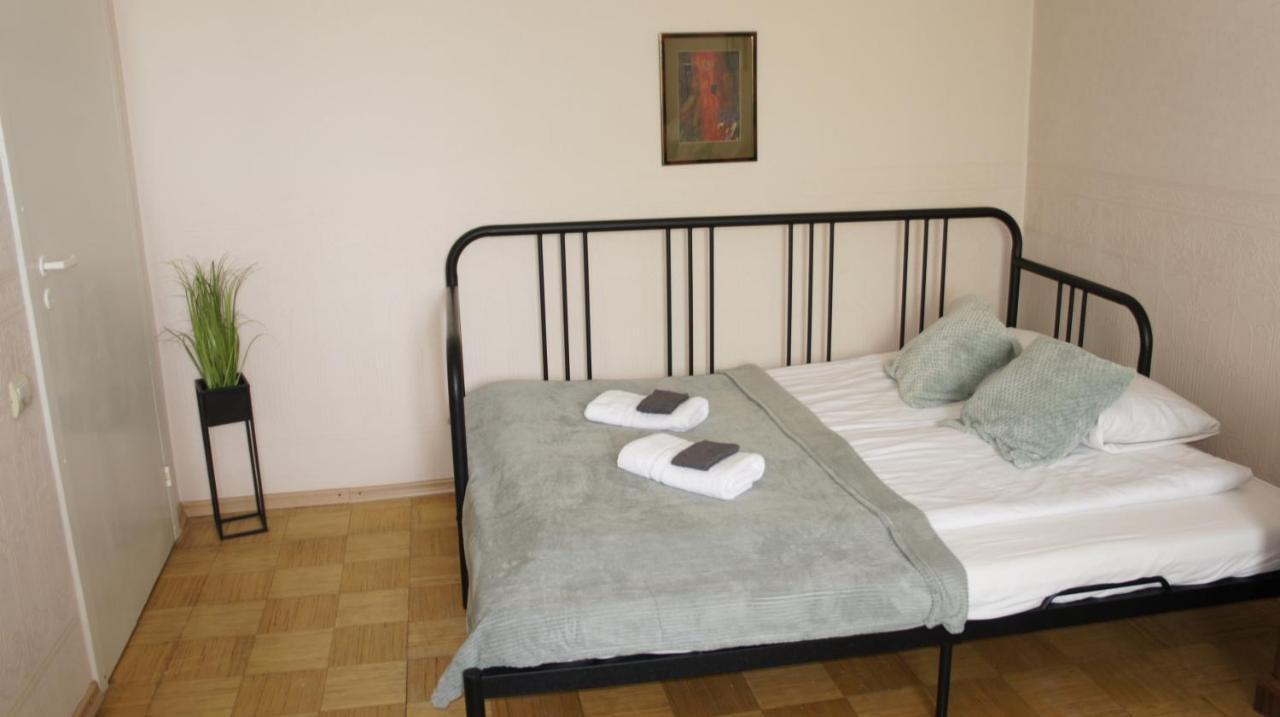 Cozy, Spacious Gertruda Self Chek In 20 Min To Old With Car 5 Min Appartement Riga